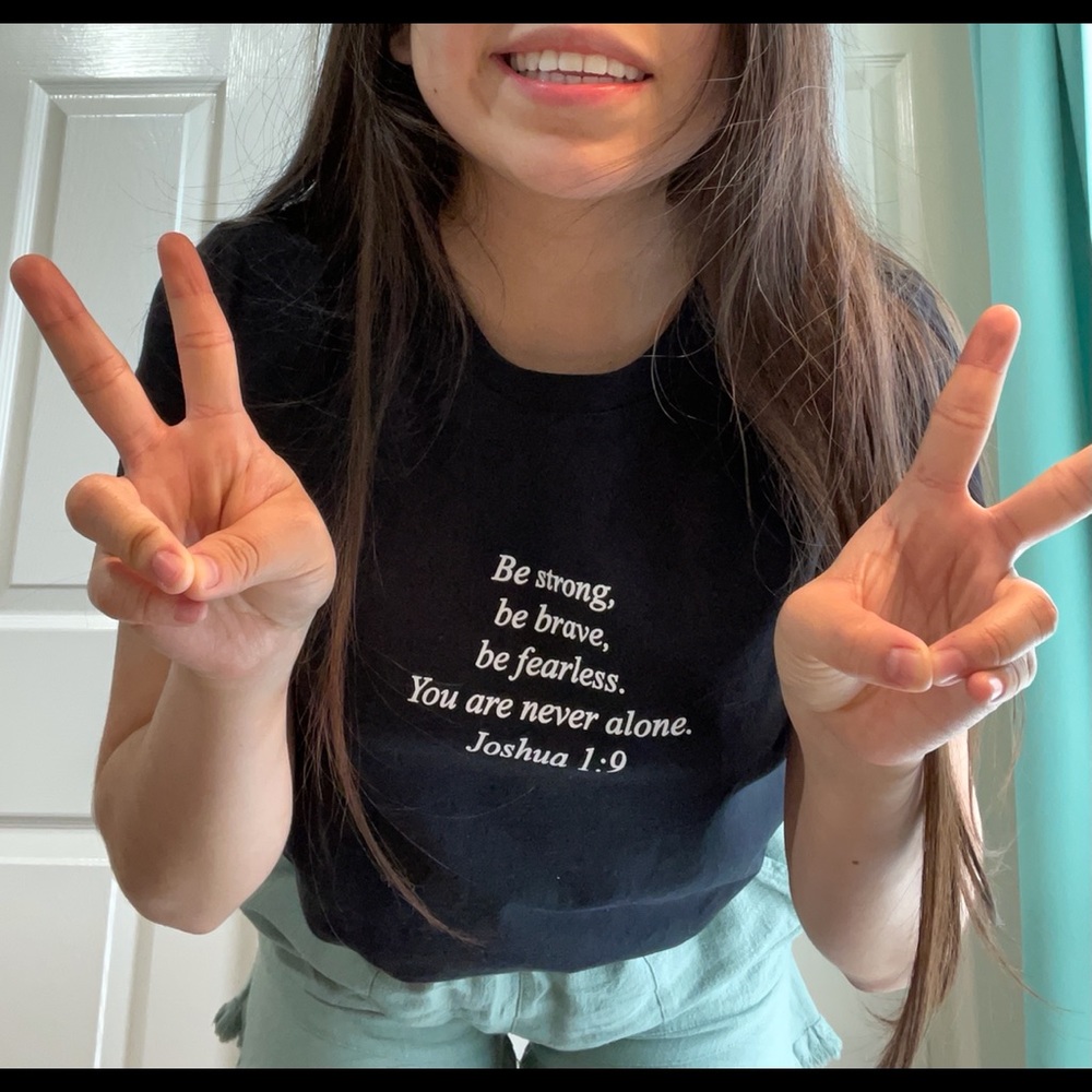 Joshua 1:9 Forever 21 T-shirt Size L